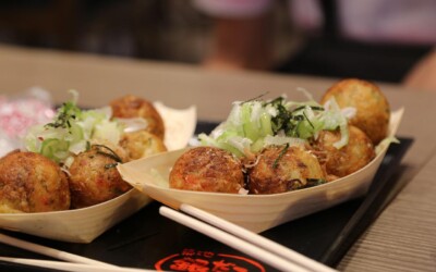 How to make a Takoyaki with a Takoyaki Machine